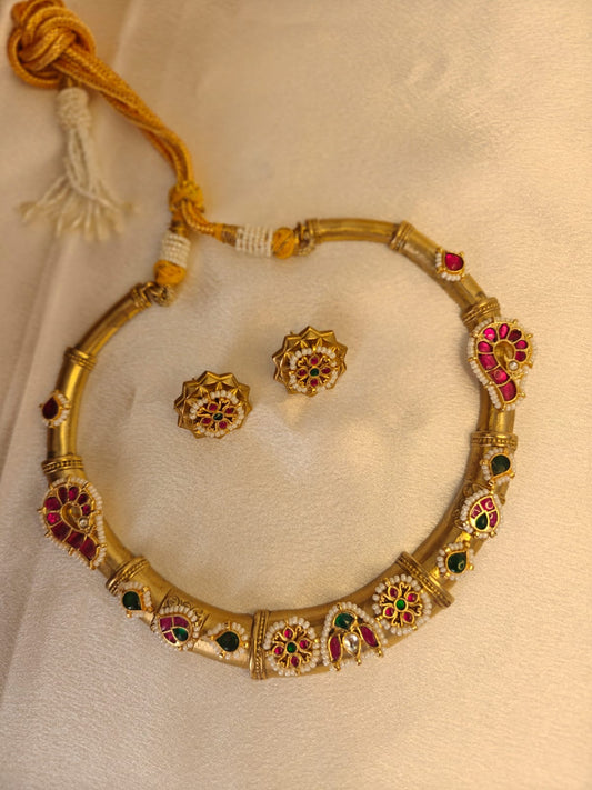 Pachi Kundan Hasli Necklace Set