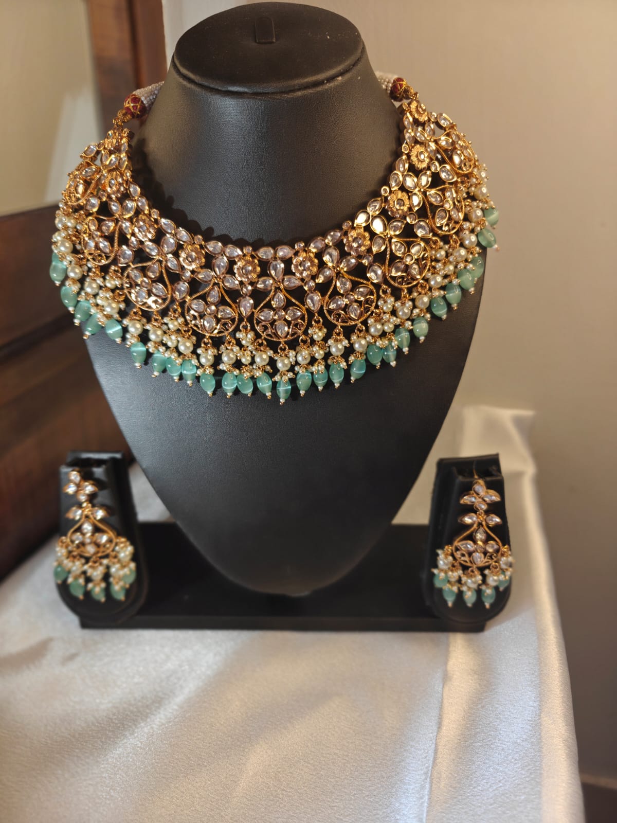 Necklace Green beads